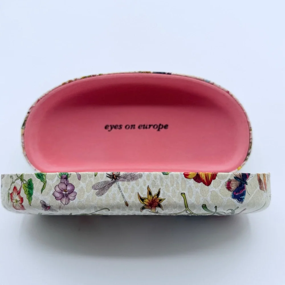 Eyes on Europe Floral Botanical Clam Shell Eyeglass Case Cottagecore Whimsical